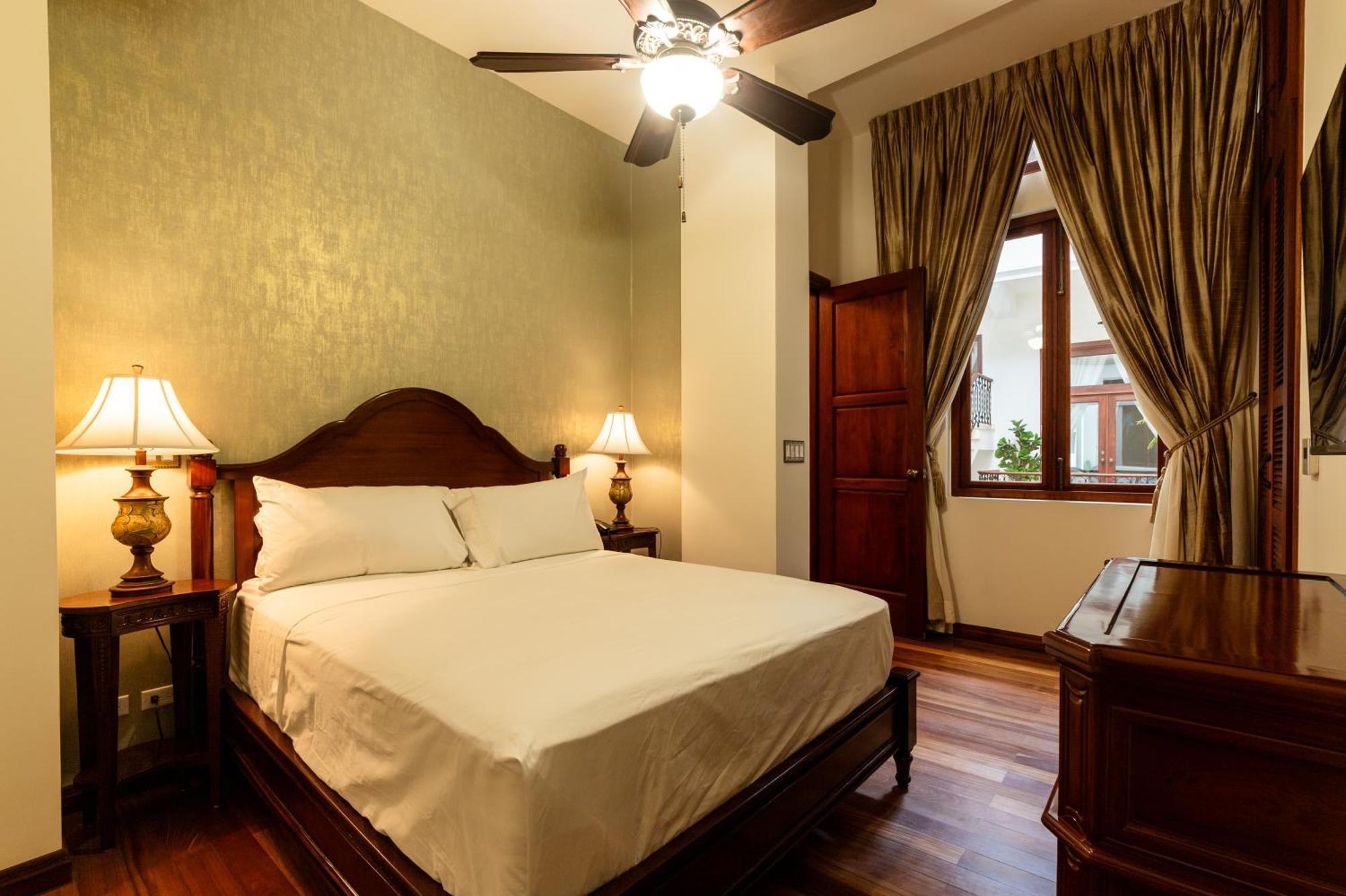 Hotel Plaza Herrera Panama City Luaran gambar