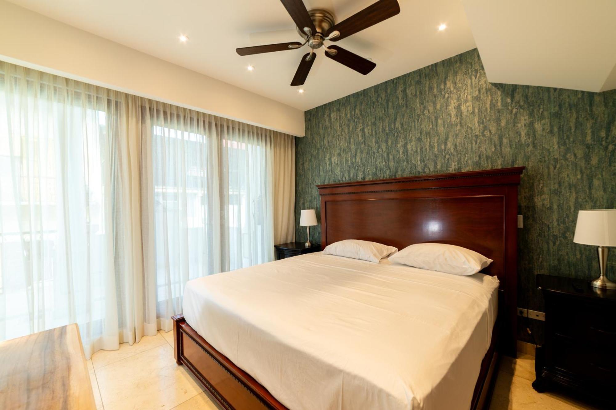 Hotel Plaza Herrera Panama City Luaran gambar