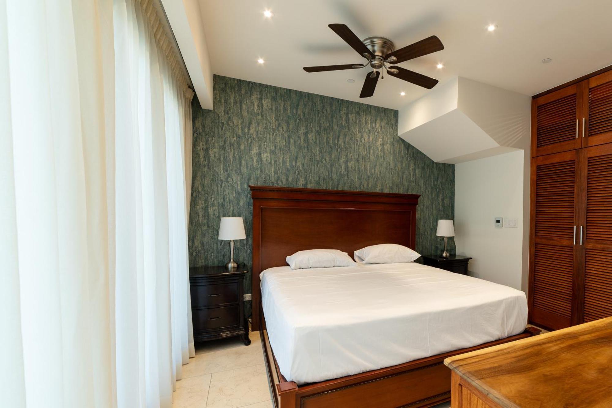 Hotel Plaza Herrera Panama City Luaran gambar