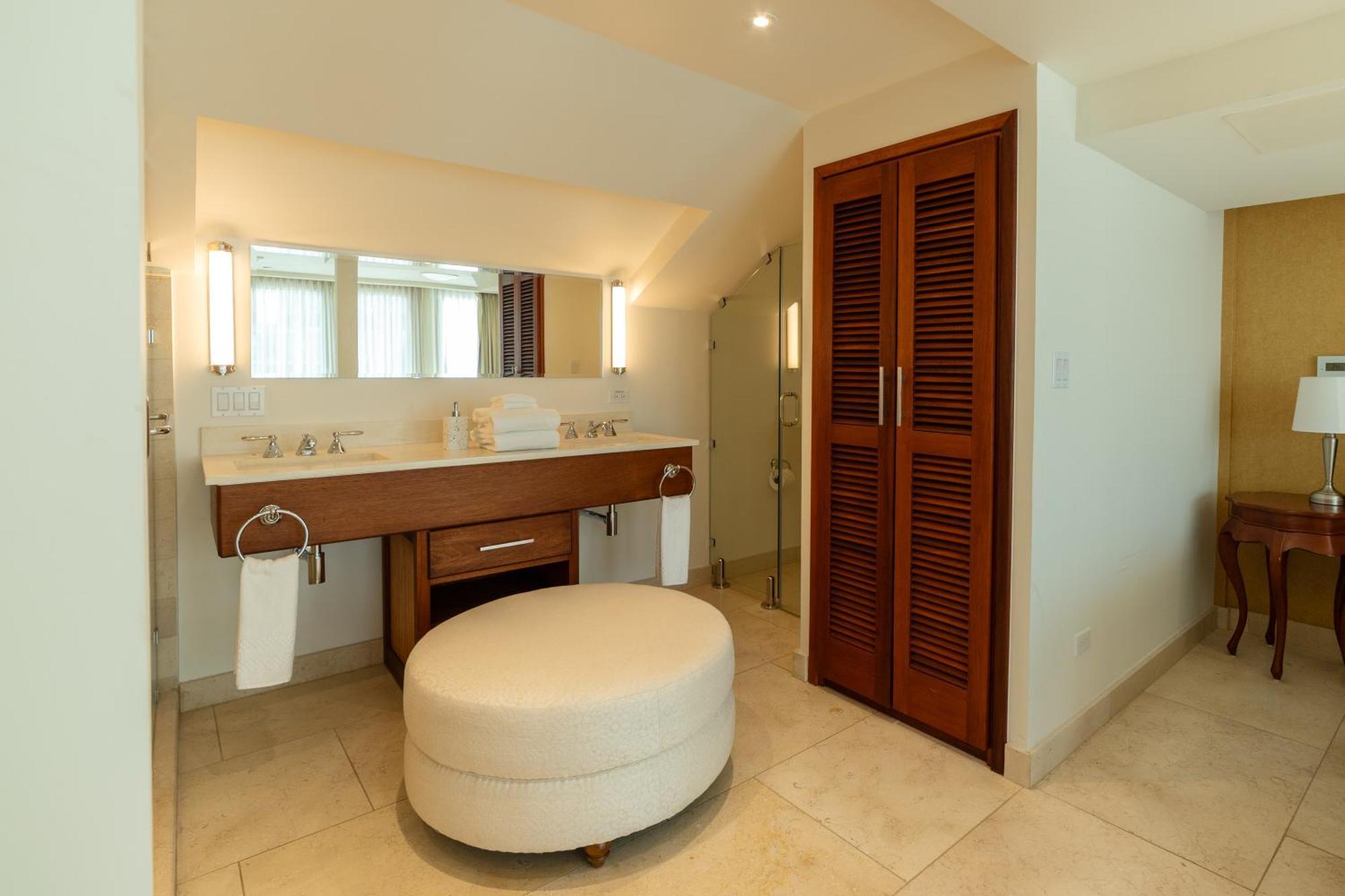 Hotel Plaza Herrera Panama City Luaran gambar