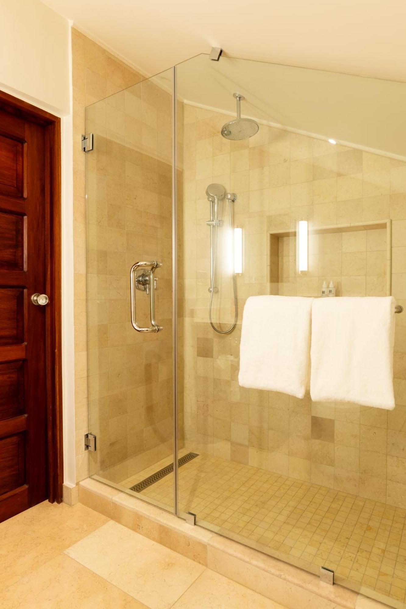 Hotel Plaza Herrera Panama City Luaran gambar