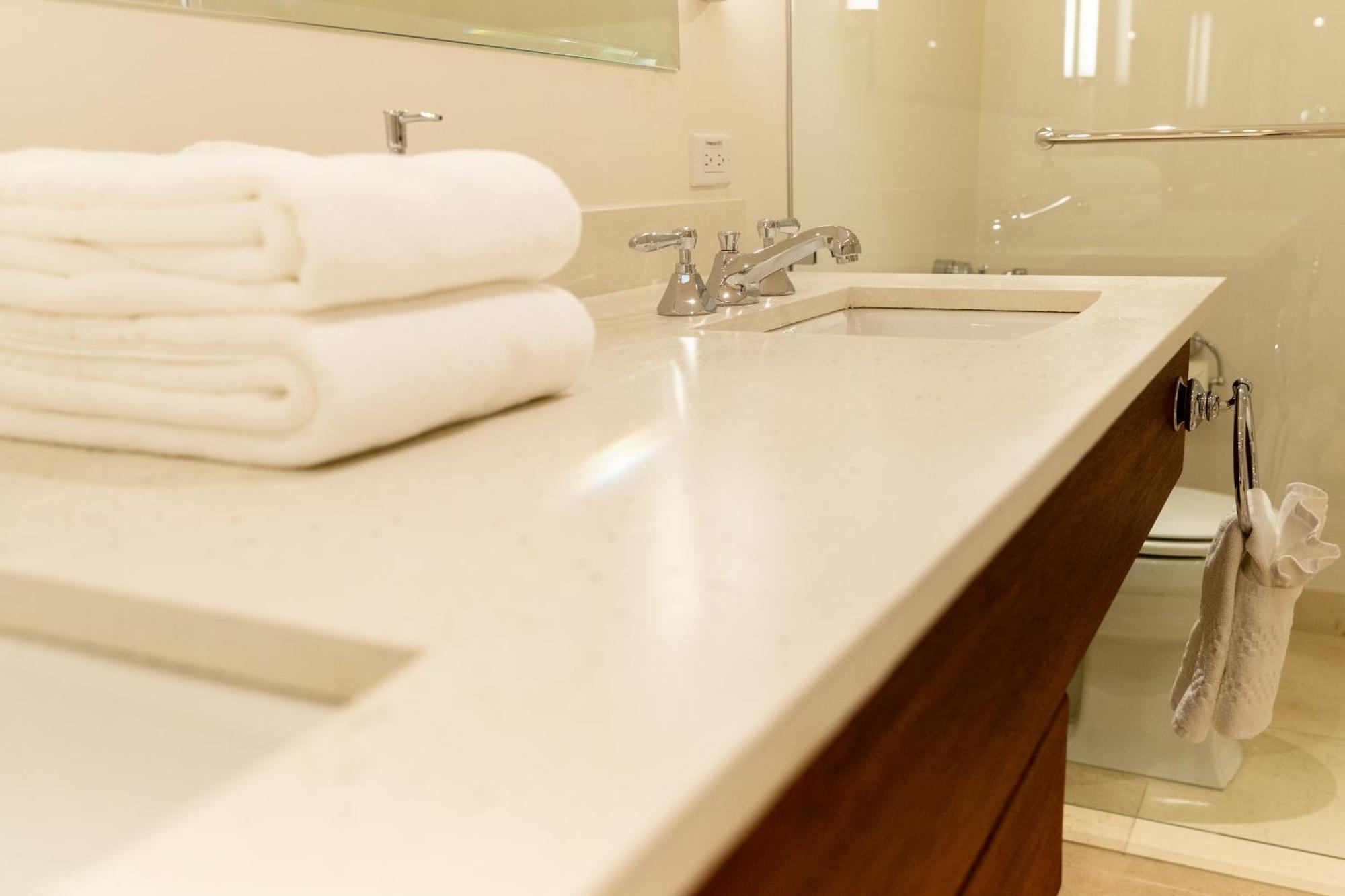 Hotel Plaza Herrera Panama City Luaran gambar