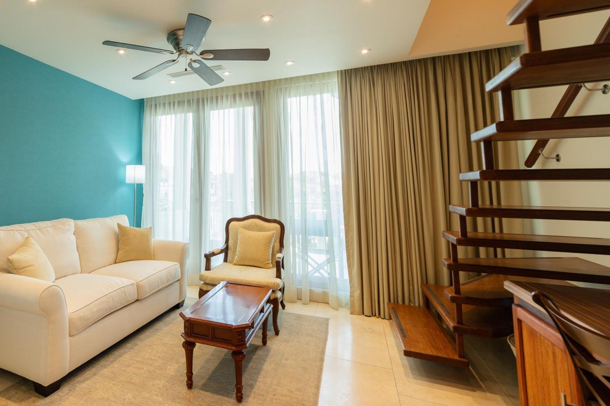 Hotel Plaza Herrera Panama City Luaran gambar