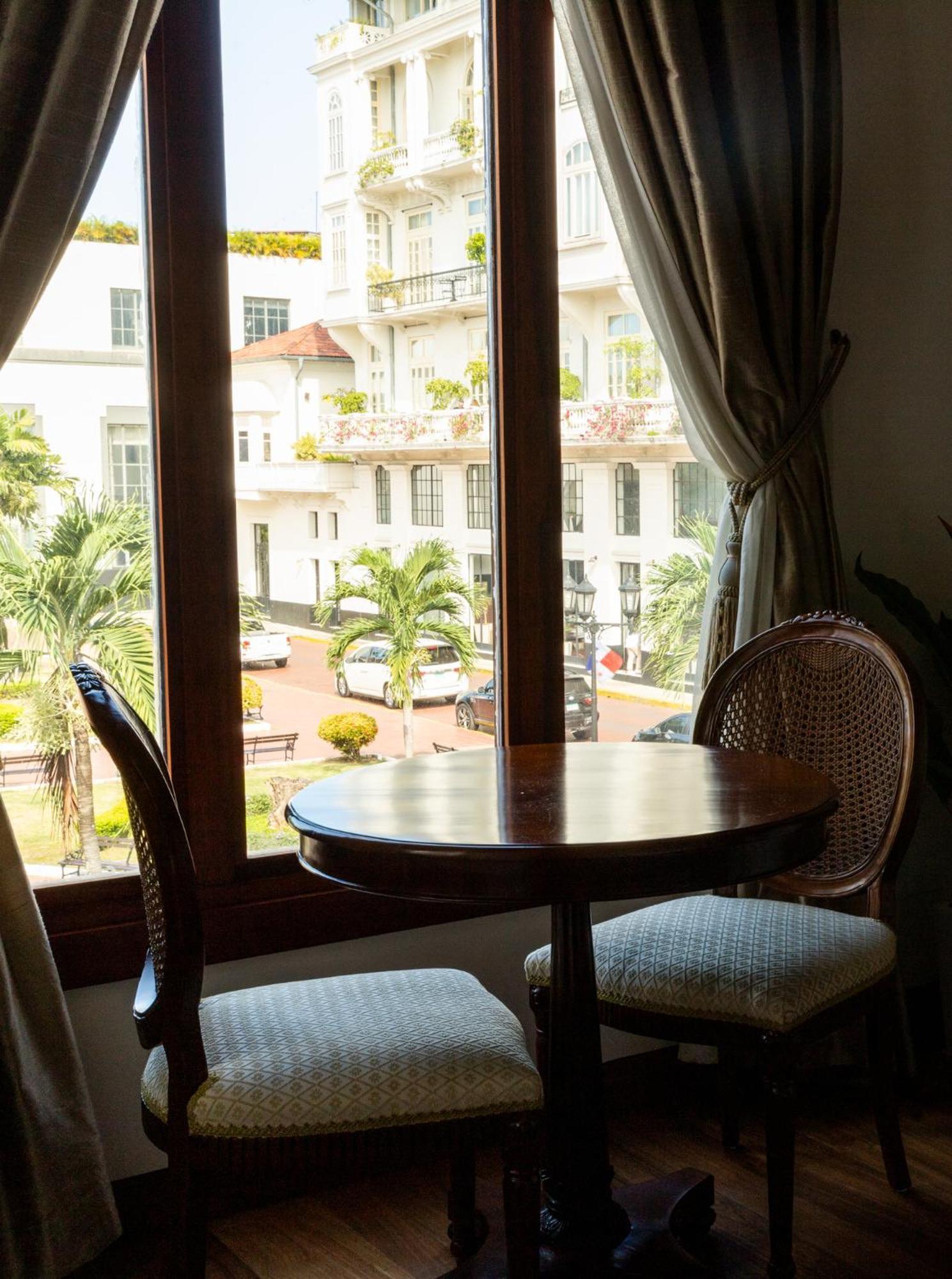 Hotel Plaza Herrera Panama City Luaran gambar